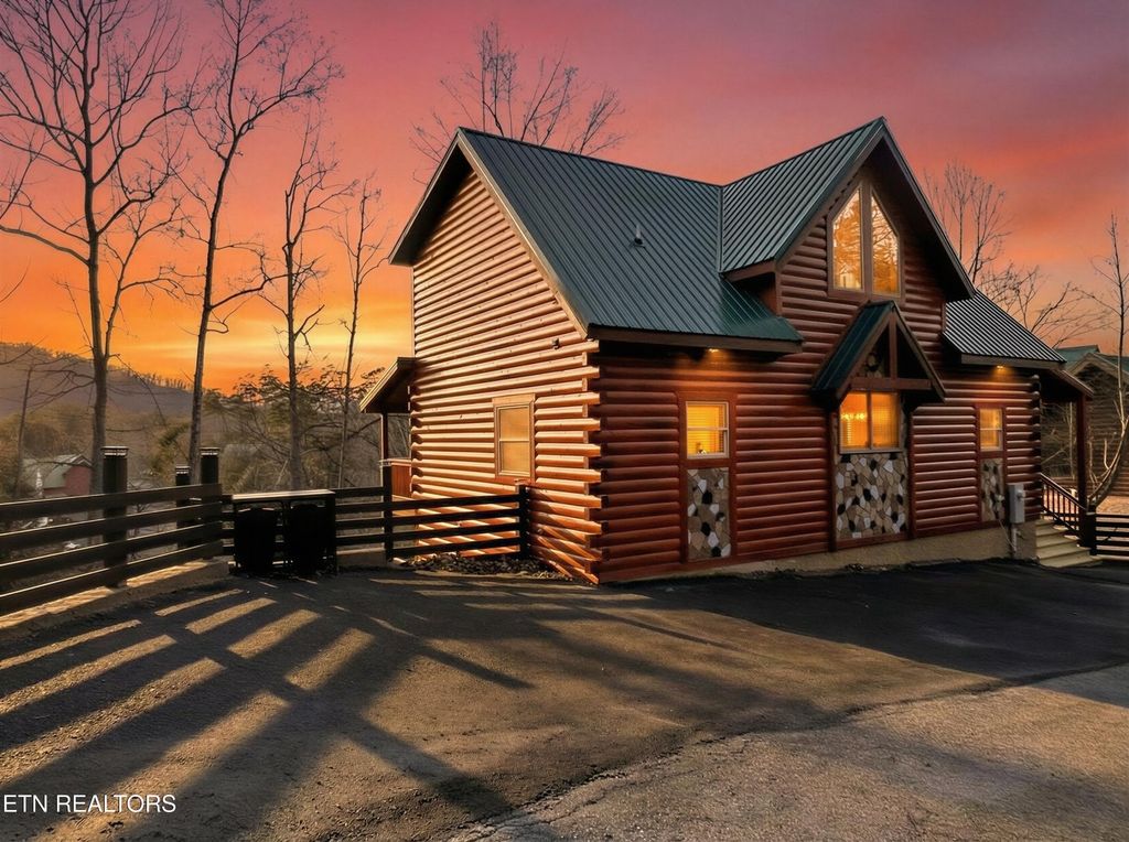 765 Chickasaw Gap Way, Pigeon Forge
