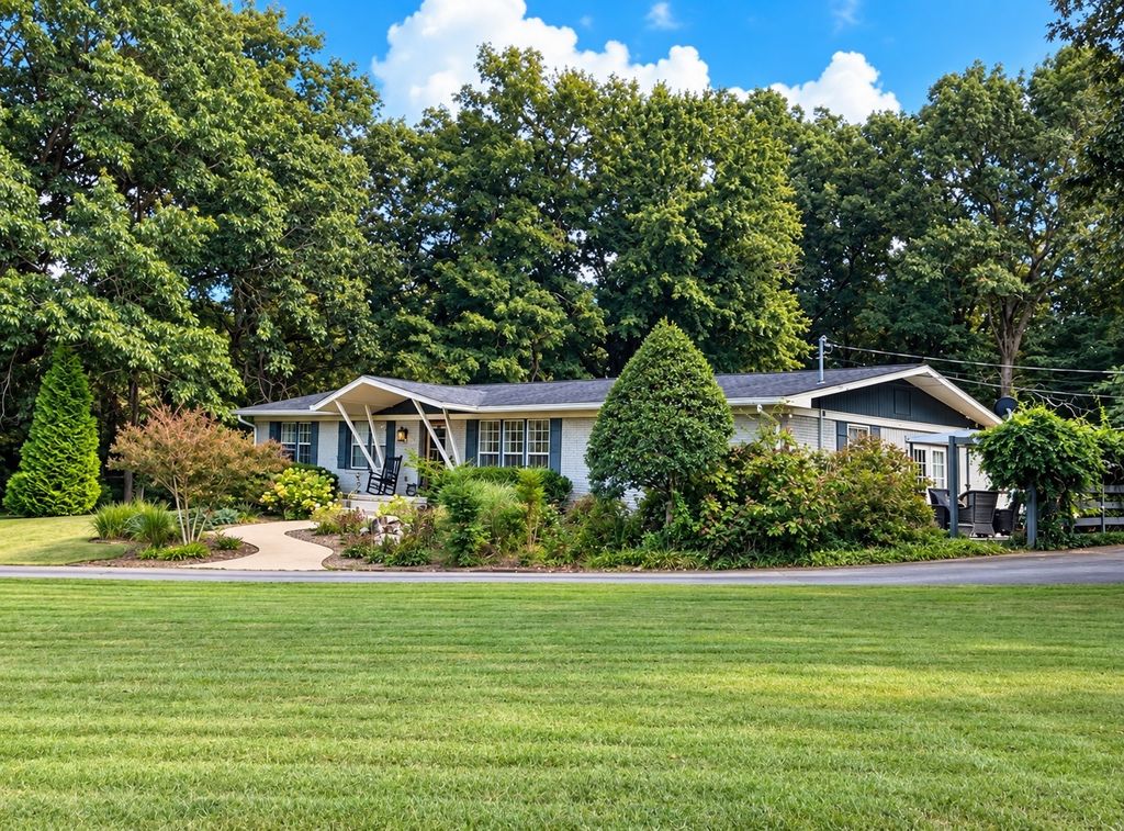 2550 Highway 70 E, Dickson