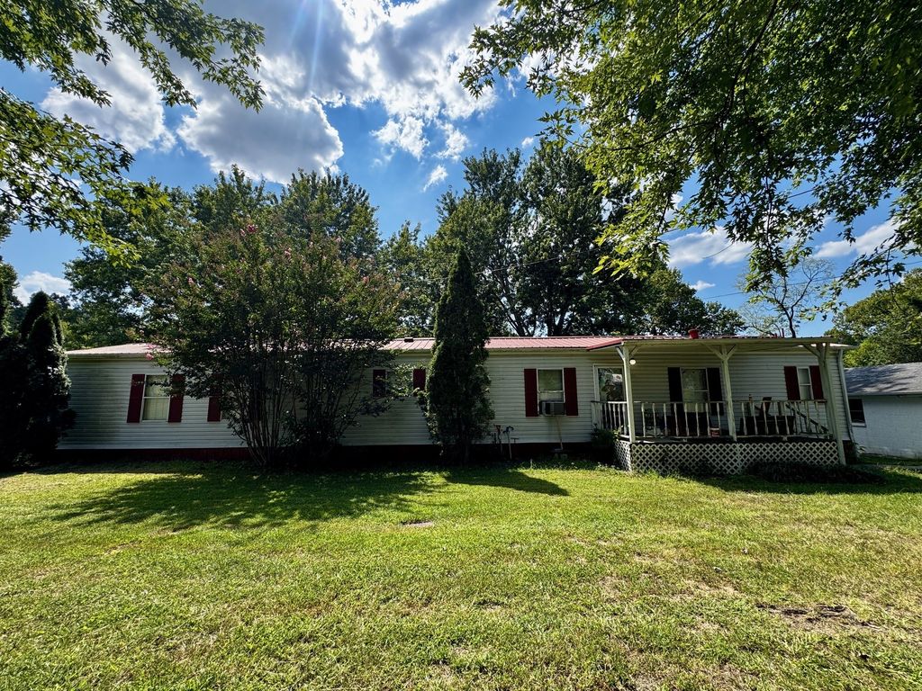 1542 Gainesboro Grade, Cookeville