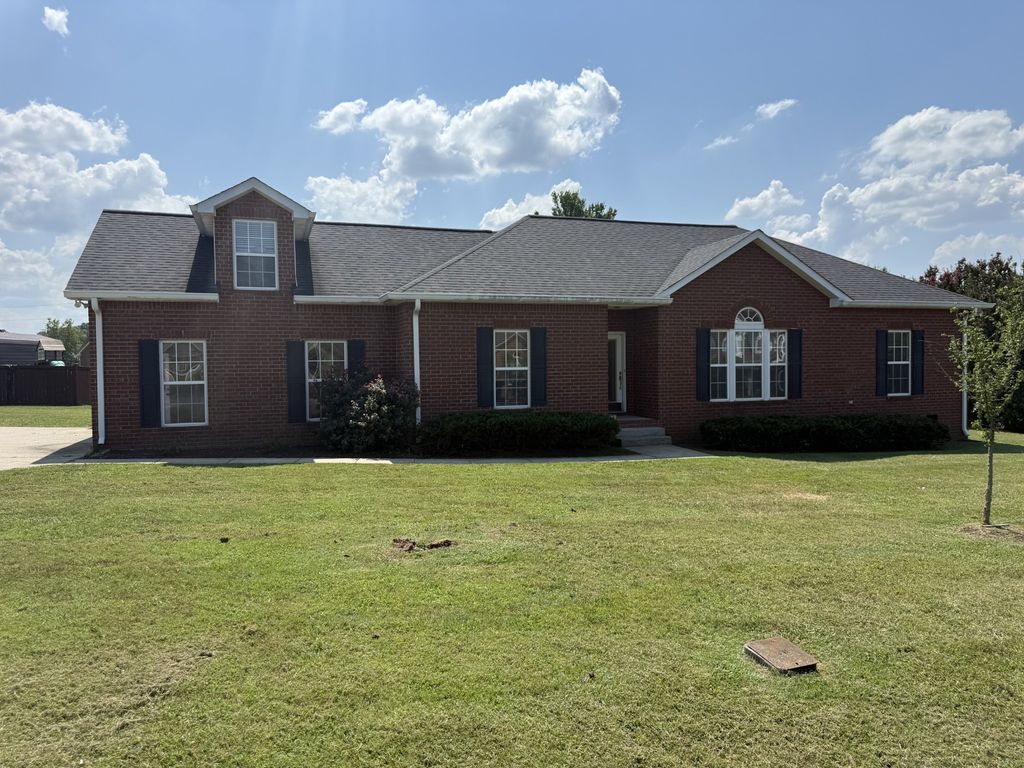1726 Hollow Oak Dr, Lebanon