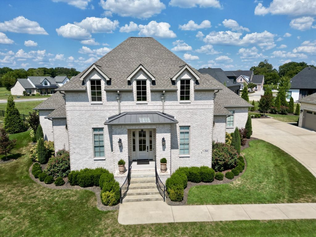 753 Cousins Ct, Bowling Green