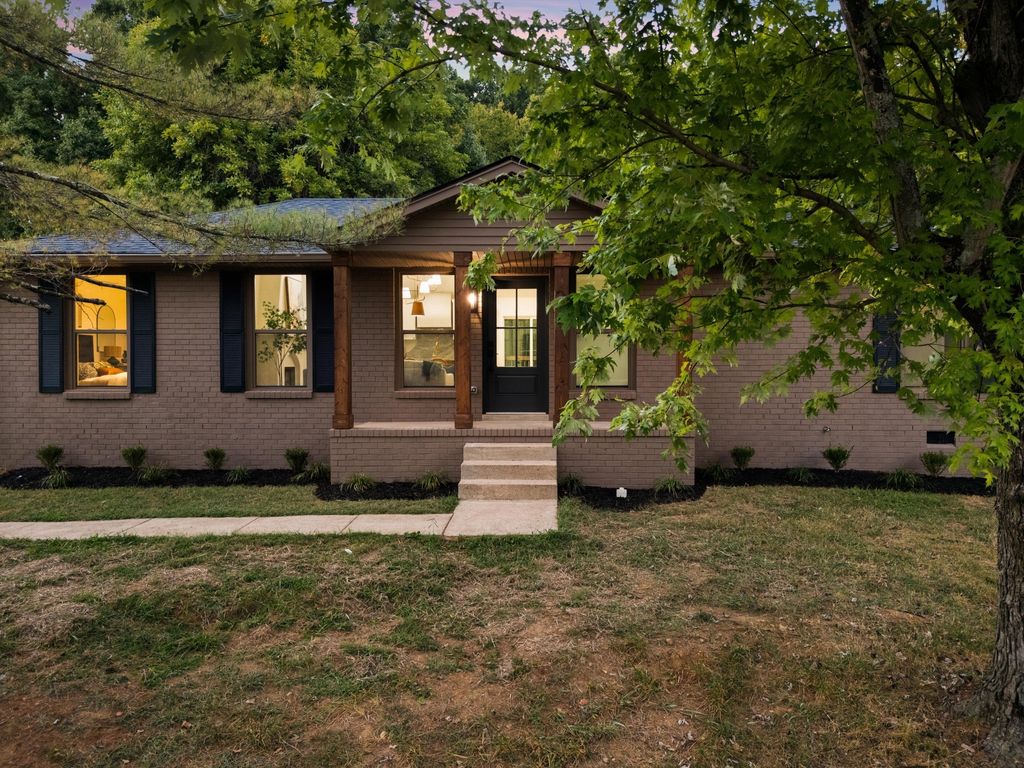 217 New Sawyer Brown Rd, Nashville