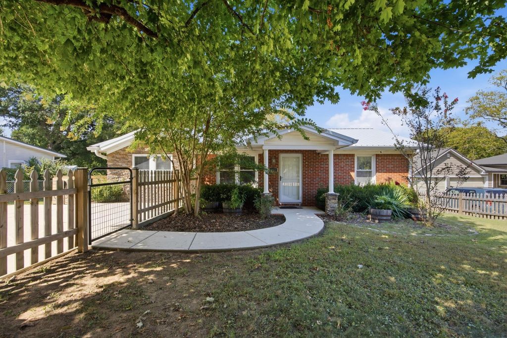 162 1st Street, Monteagle