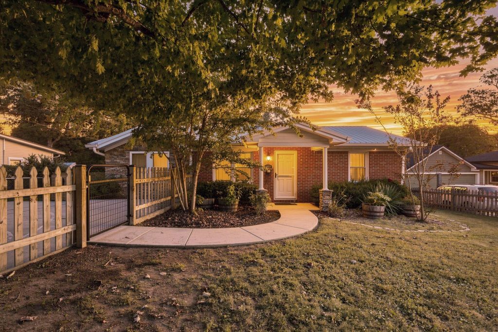 162 1st Street, Monteagle