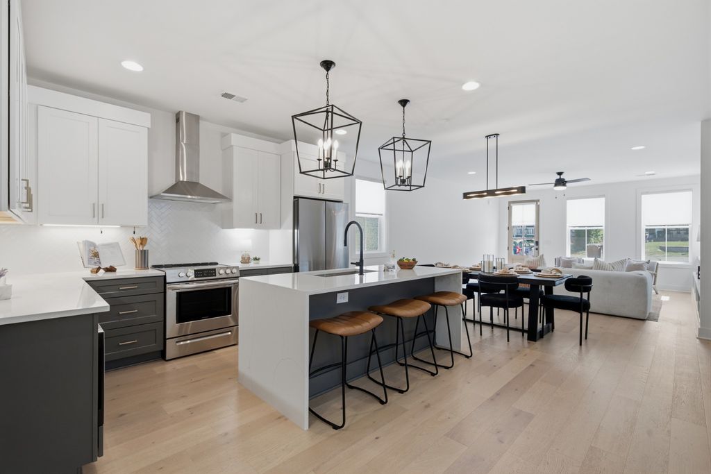 2411 N 16th St B, Nashville