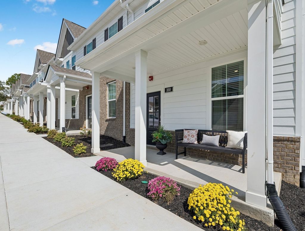 114 Dry Canyon, La Vergne