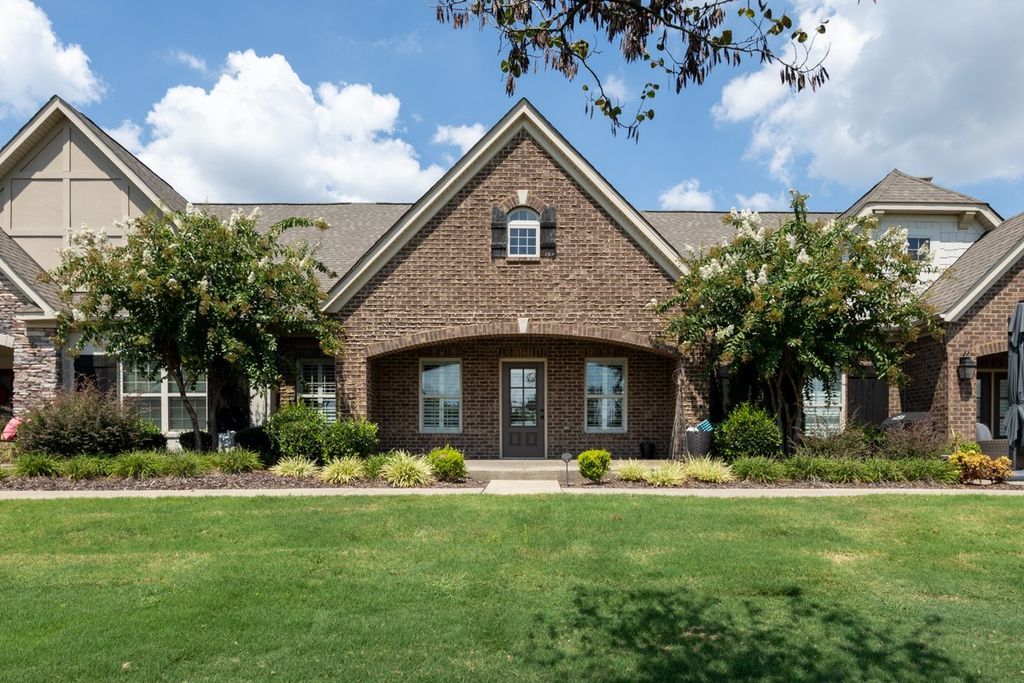 266 Bellingdon Dr, Gallatin