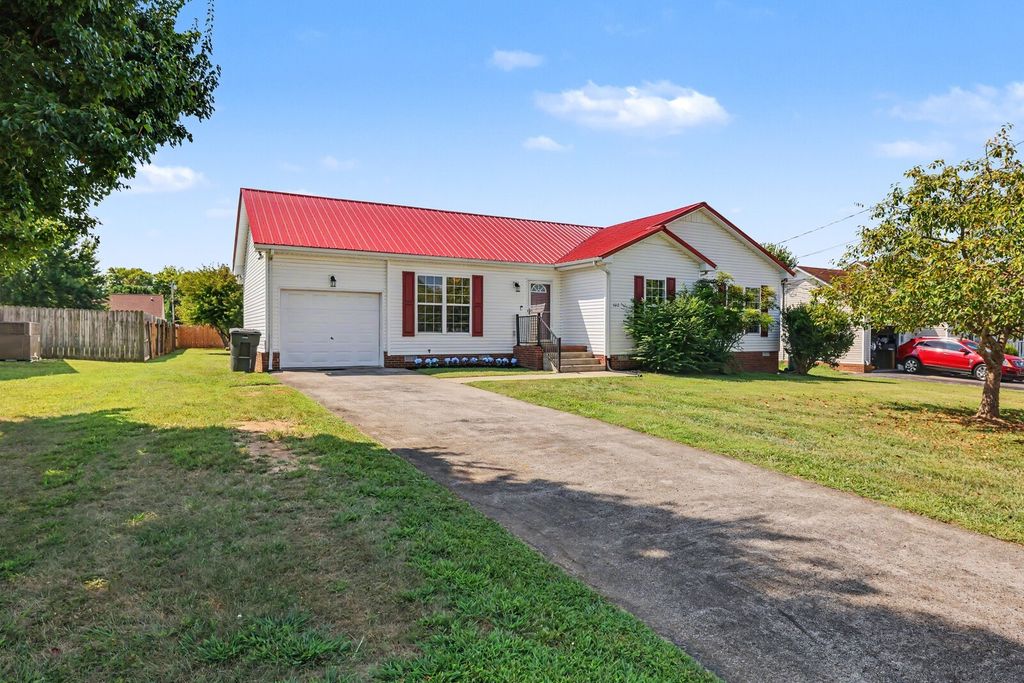 1612 London Dr, Columbia