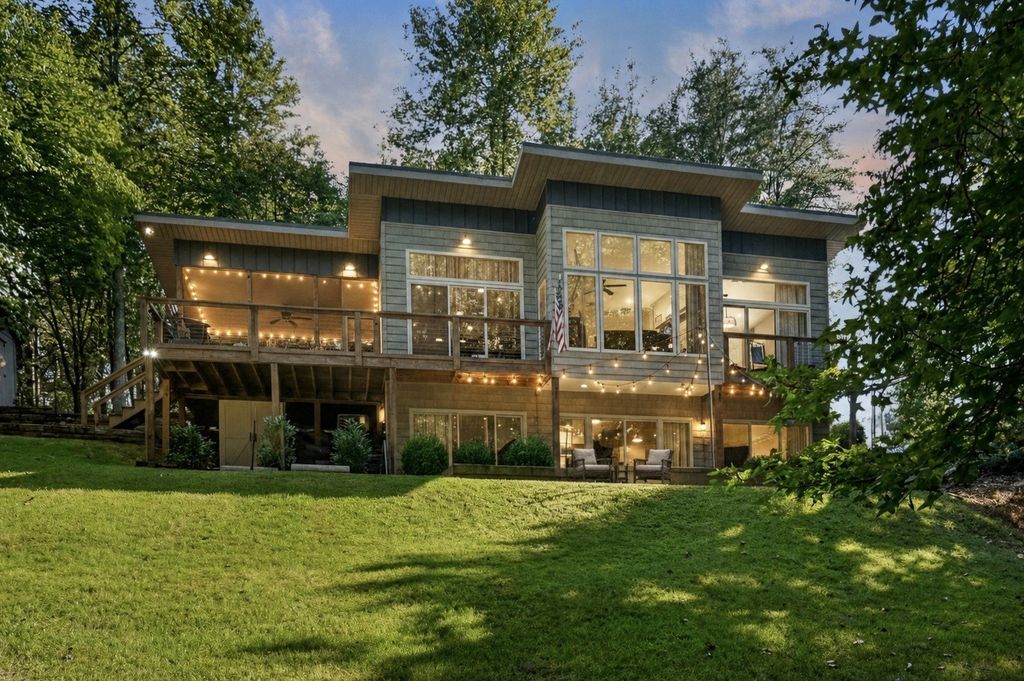 1149 Fairways Dr, Smithville