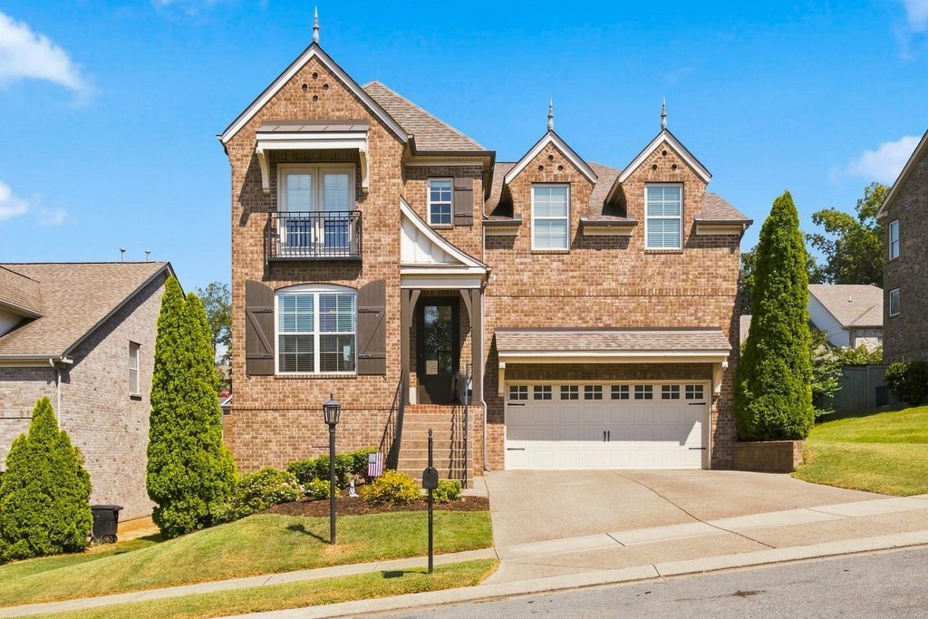 139 Cobbler Cir, Hendersonville