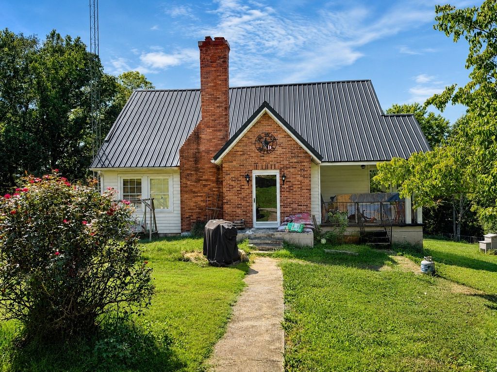 144 Rooster St, Indian Mound