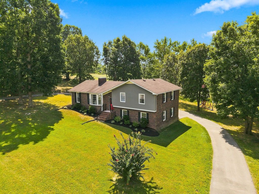 1214 Rainbow Cir, Westmoreland