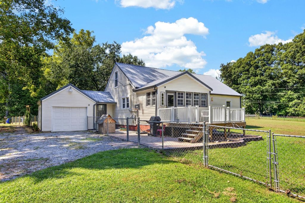 149 Elrod Lane Se, Cleveland