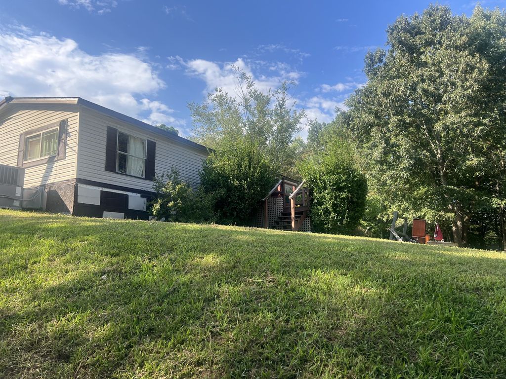 3450 Buchanan Rd Se, Cleveland