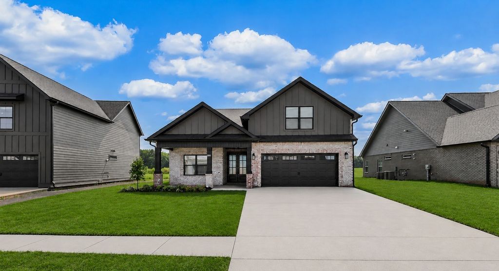 3717 Stillwater Point, Clarksville