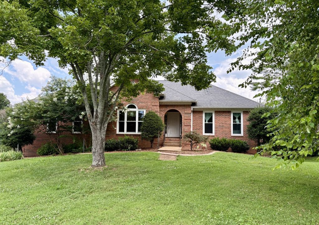 228 Cambridge Pl, Franklin