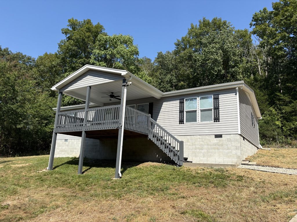 398 Hiwassee Rd, Lebanon