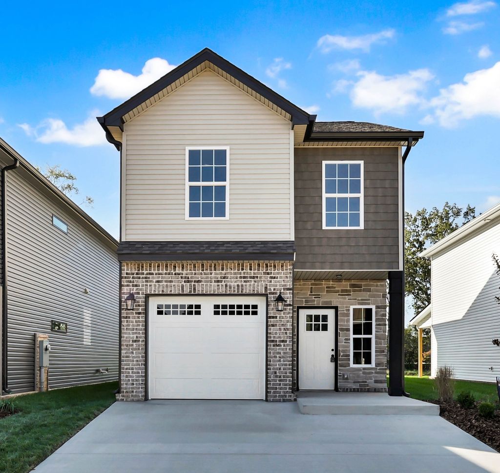 548 Charleston Cove Way, Clarksville