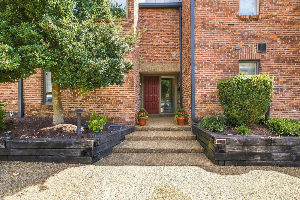 115 Hampton Pl 115, Nashville