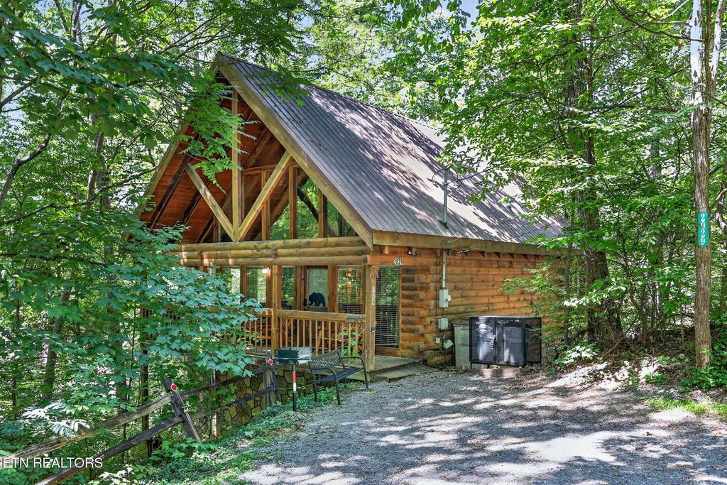 2029 Beach Front Drive, Sevierville