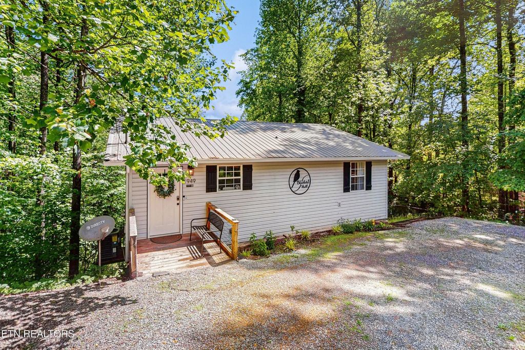 1949 Shady Grove Rd, Sevierville