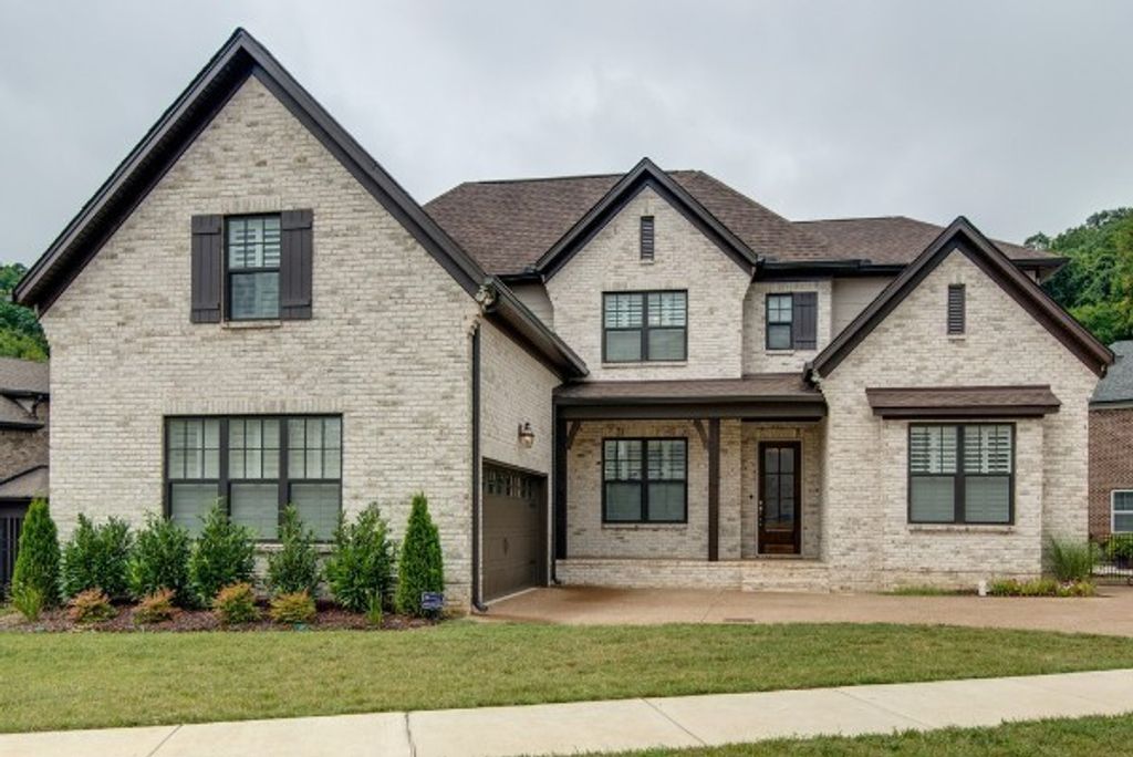 1031 Tiane Trl, Gallatin