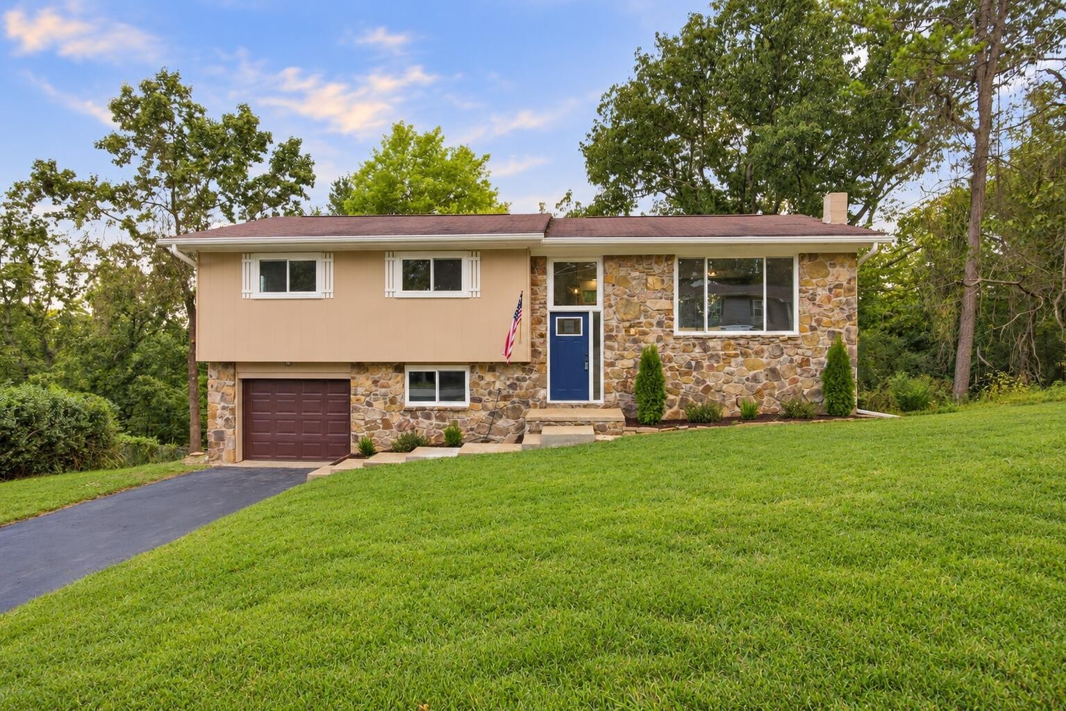 Photo of Listing #3541971