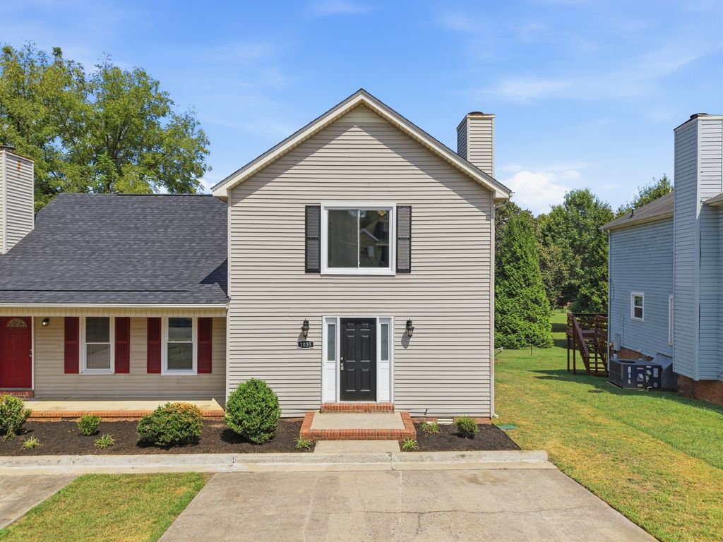 1035 Silver Point Dr, Murfreesboro