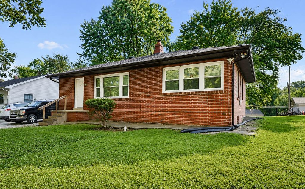 817 Rockwood Hts 1, Clarksville