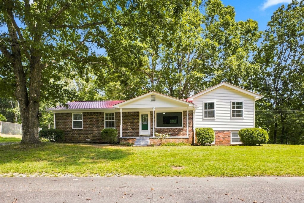 2935 White Oak Dr, Nunnelly