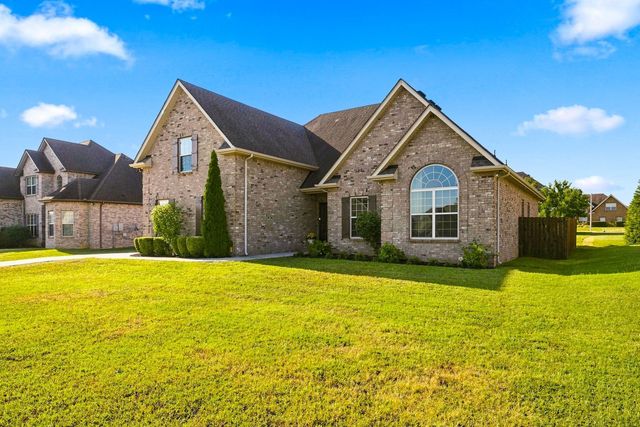 1734 Bear Paw Lane, Murfreesboro
