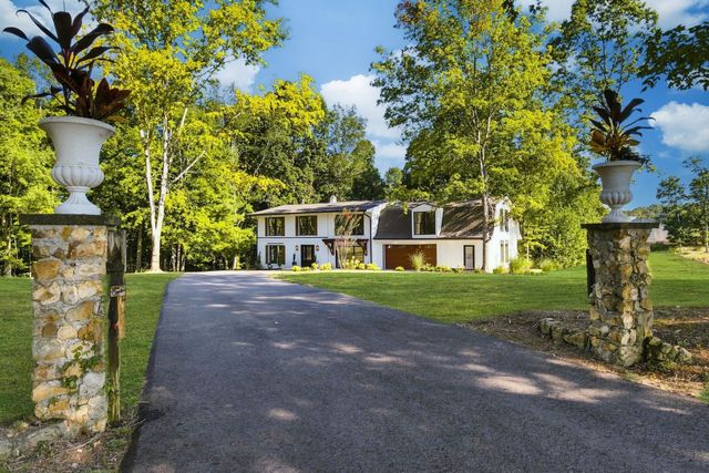 1510 East Piney Road, Dickson