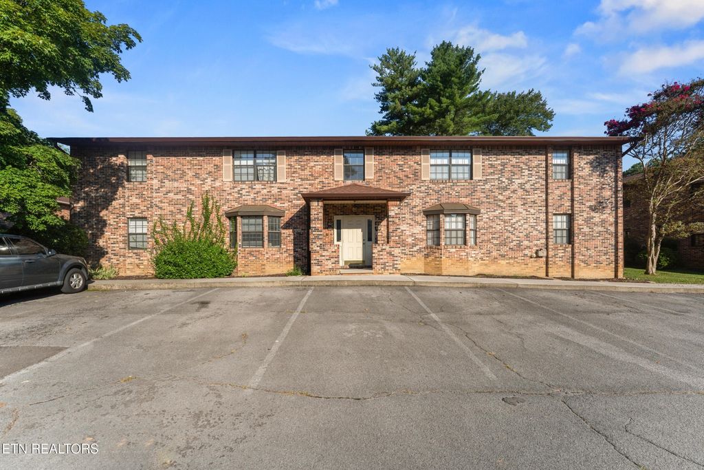 810 Highland Drive 604, Knoxville
