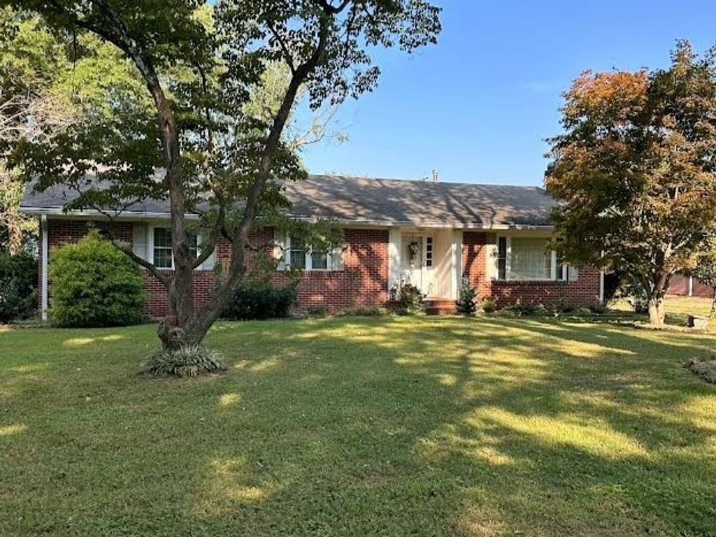 225 Caperton Ave, Lawrenceburg