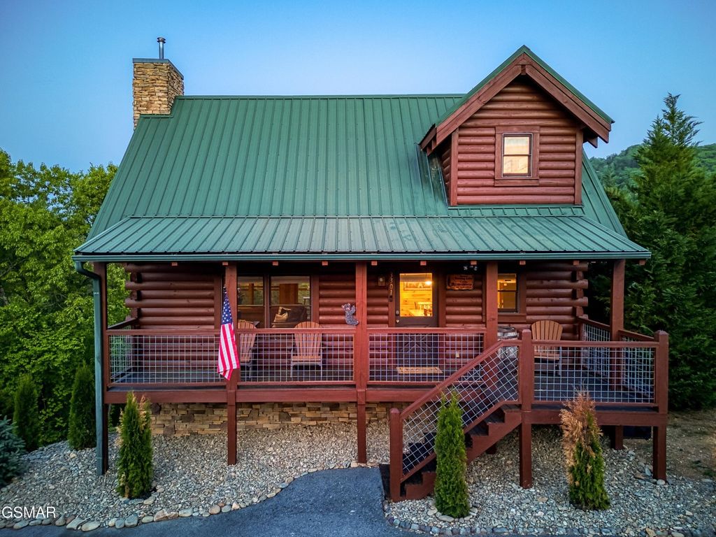 3301 Kestrel Way, Pigeon Forge