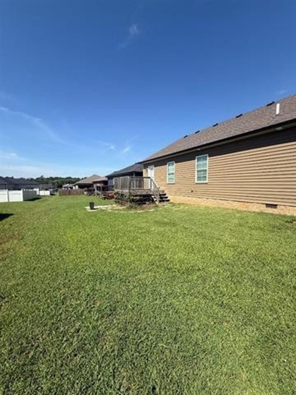 657 Cherry Blossom Rd, Bowling Green