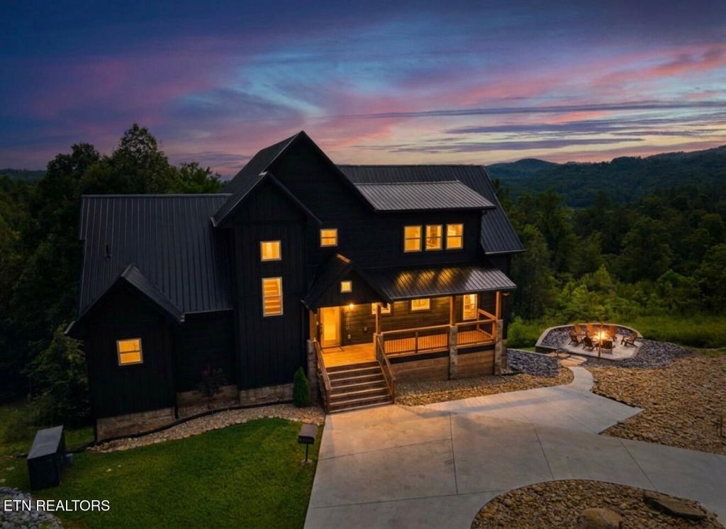 2843 Cedar Falls Way, Sevierville