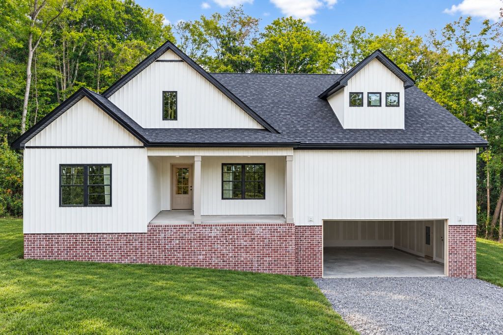 2687 Palmyra Rd, Palmyra