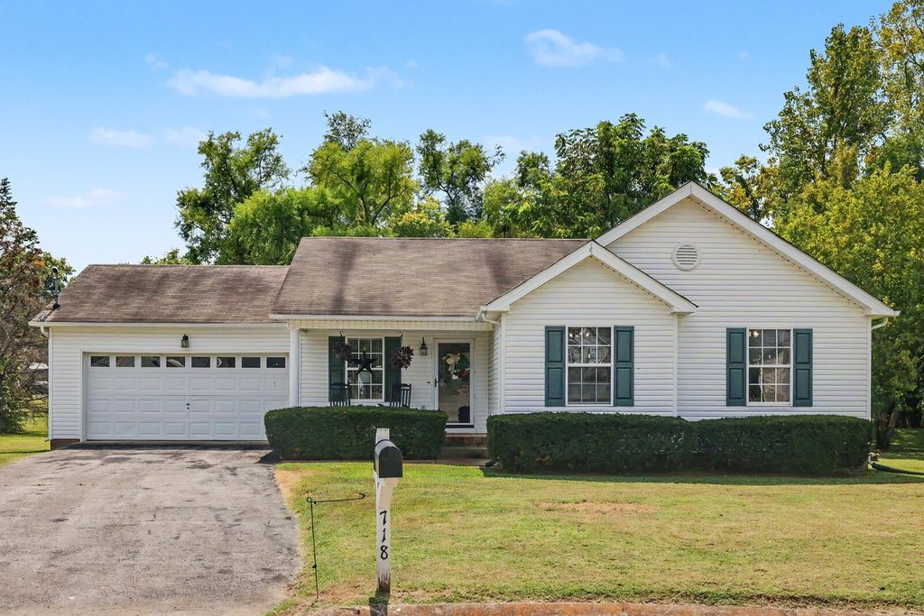 718 Paige Ct, Columbia