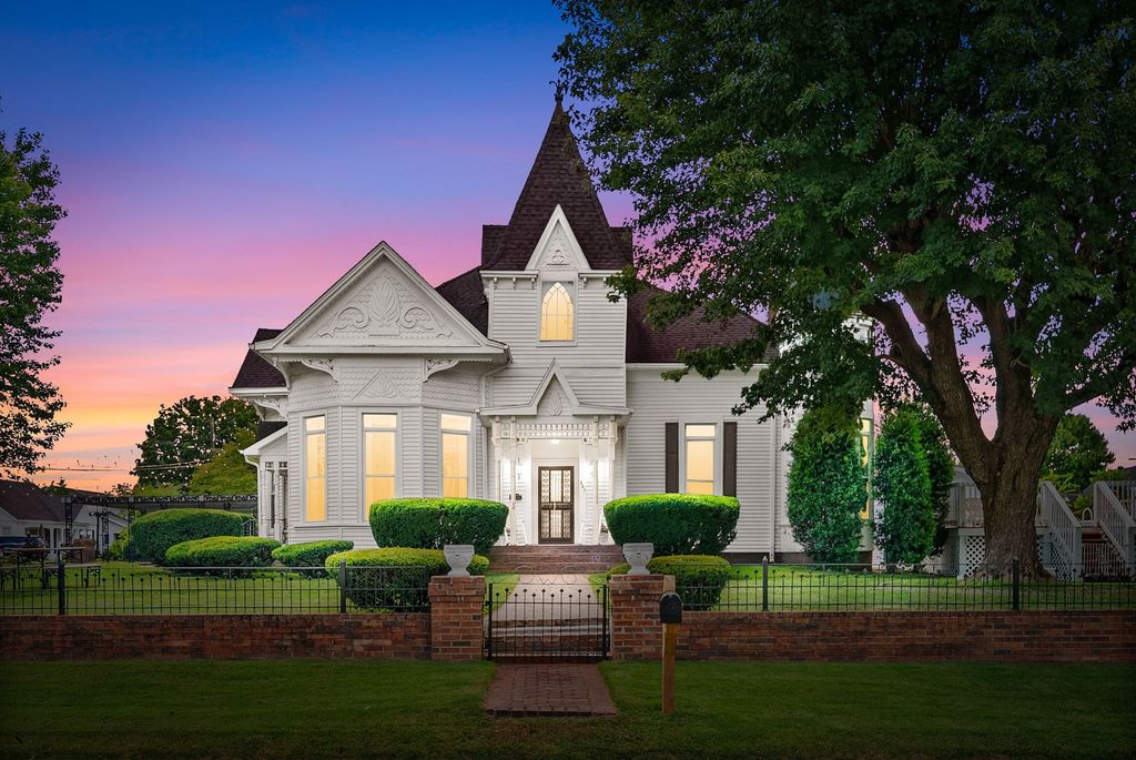 432 Nashville St, Russellville