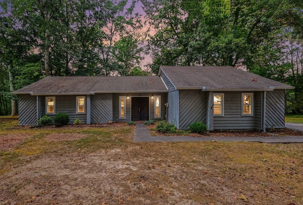 115 Larkway Dr, Tullahoma