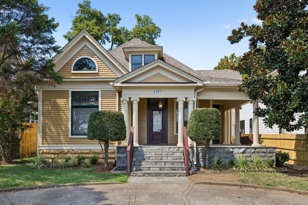 2107 10th Ave S, Nashville