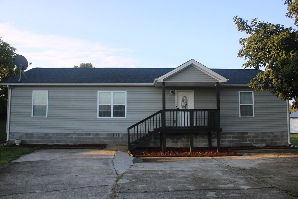 90 Allred Rd, Decherd