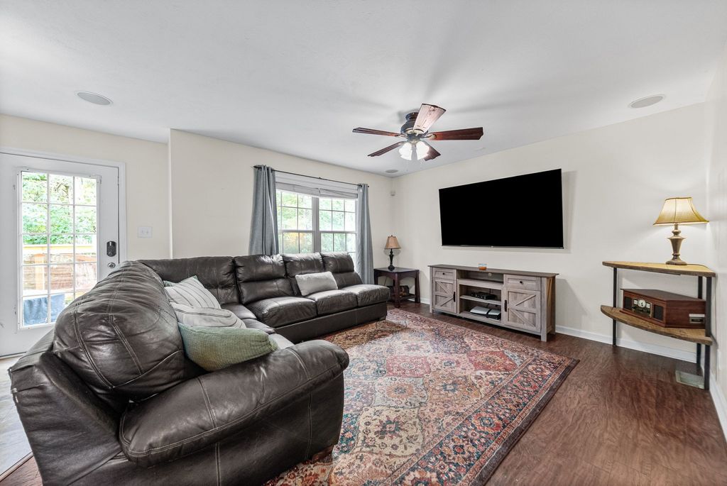1528 Apache Way, Clarksville