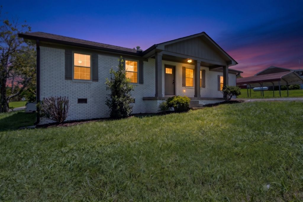 210 Crenshaw Rd, Hartsville