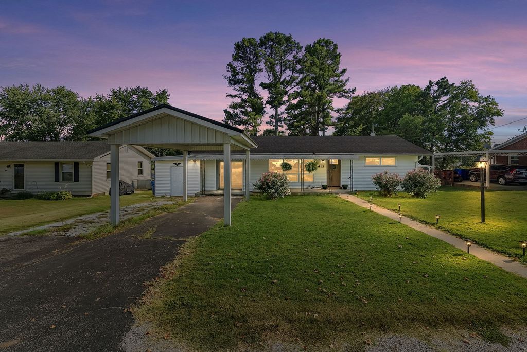 413 Sampson Ave, Adairville