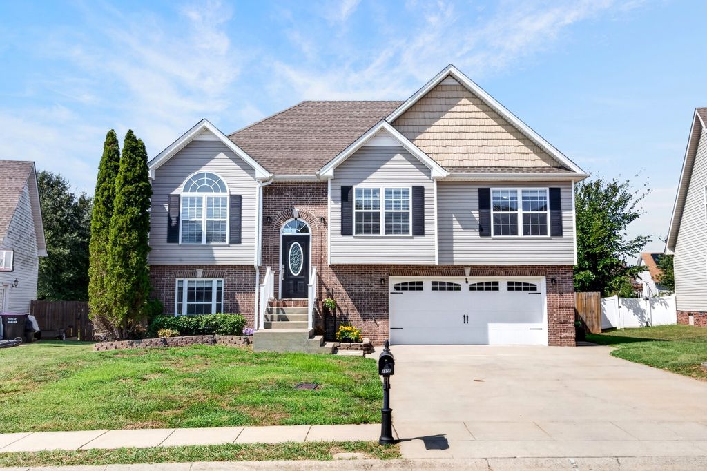1205 Chinook Cir, Clarksville