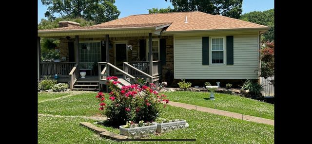 309 Bluebird Ln, Dickson