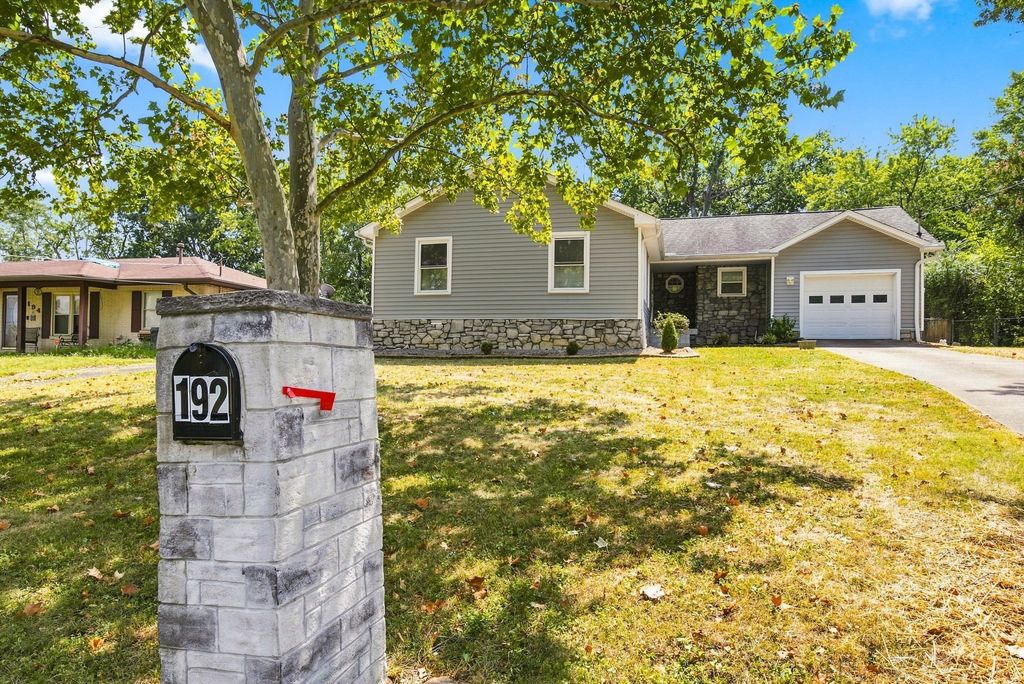 192 Evergreen Cir, Hendersonville