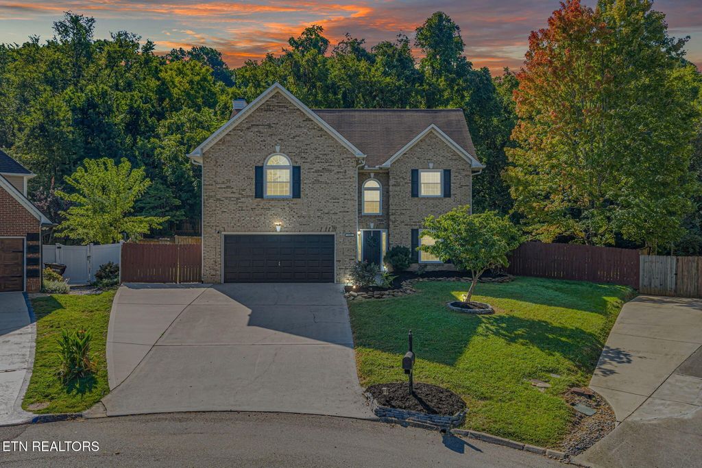 8101 Tamarack Rd, Knoxville